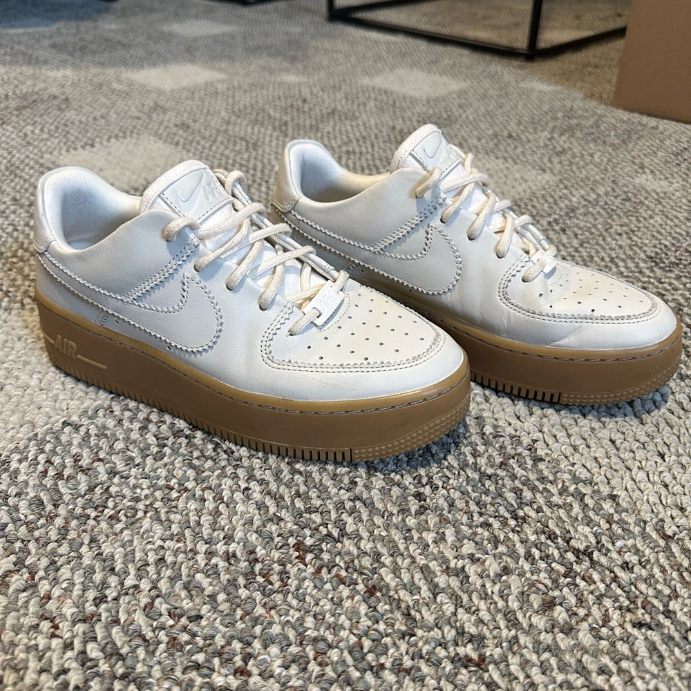 Nike Air Force 1 Sage Low LX